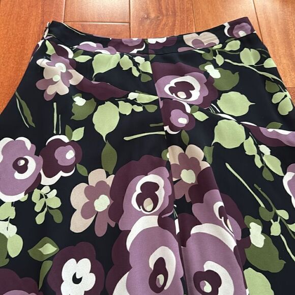 Ann Taylor Women A Line Skirt Purple Floral Chiffon Lined Zip Career size 8 - Picture 3 of 7